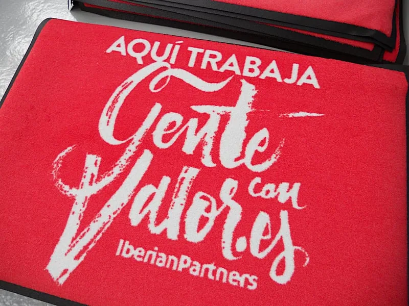 Marcas globales en gran formato — GRANDES CLIENTES